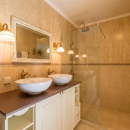 Apartment ✵the Ego House✵ King Size Beds On Vitosha Blvd Sofia